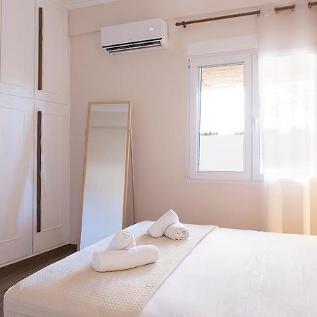 Luxury Apartment With Jacuzzi Close To Acropolis - Living Stone Zircon Athena Bagian luar foto