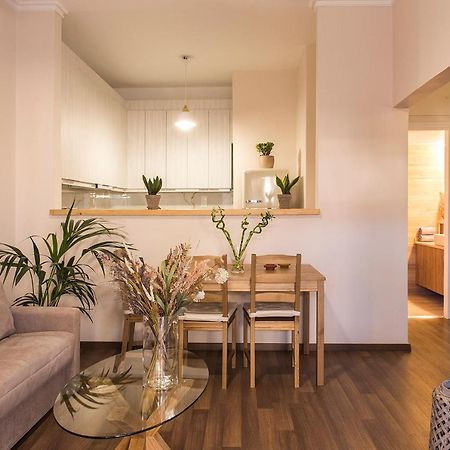 Luxury Apartment With Jacuzzi Close To Acropolis - Living Stone Zircon Athena Bagian luar foto