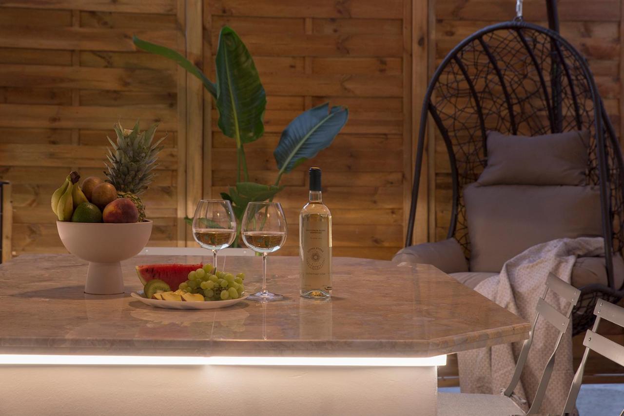 Luxury Apartment With Jacuzzi Close To Acropolis - Living Stone Zircon Athena Bagian luar foto