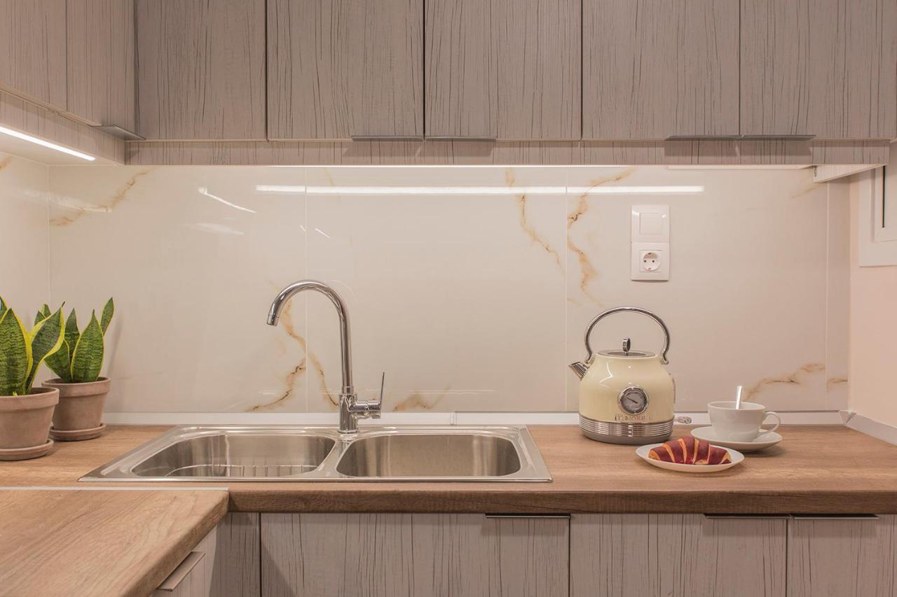 Luxury Apartment With Jacuzzi Close To Acropolis - Living Stone Zircon Athena Bagian luar foto