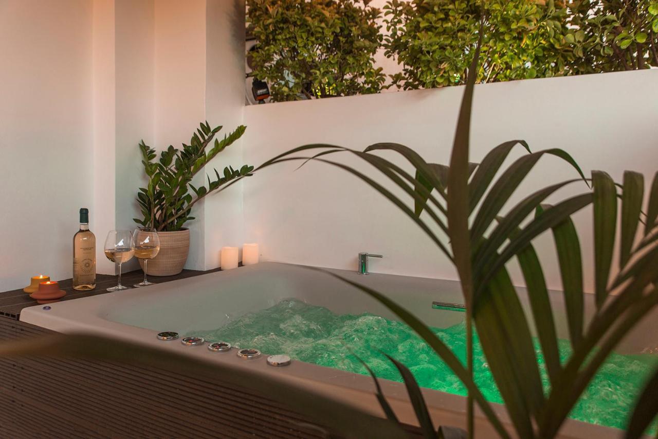 Luxury Apartment With Jacuzzi Close To Acropolis - Living Stone Zircon Athena Bagian luar foto