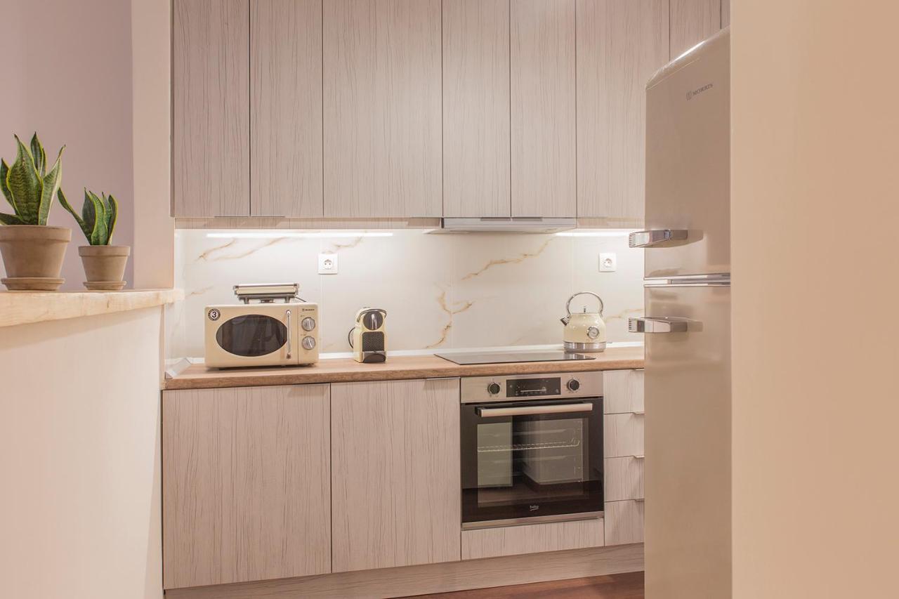 Luxury Apartment With Jacuzzi Close To Acropolis - Living Stone Zircon Athena Bagian luar foto