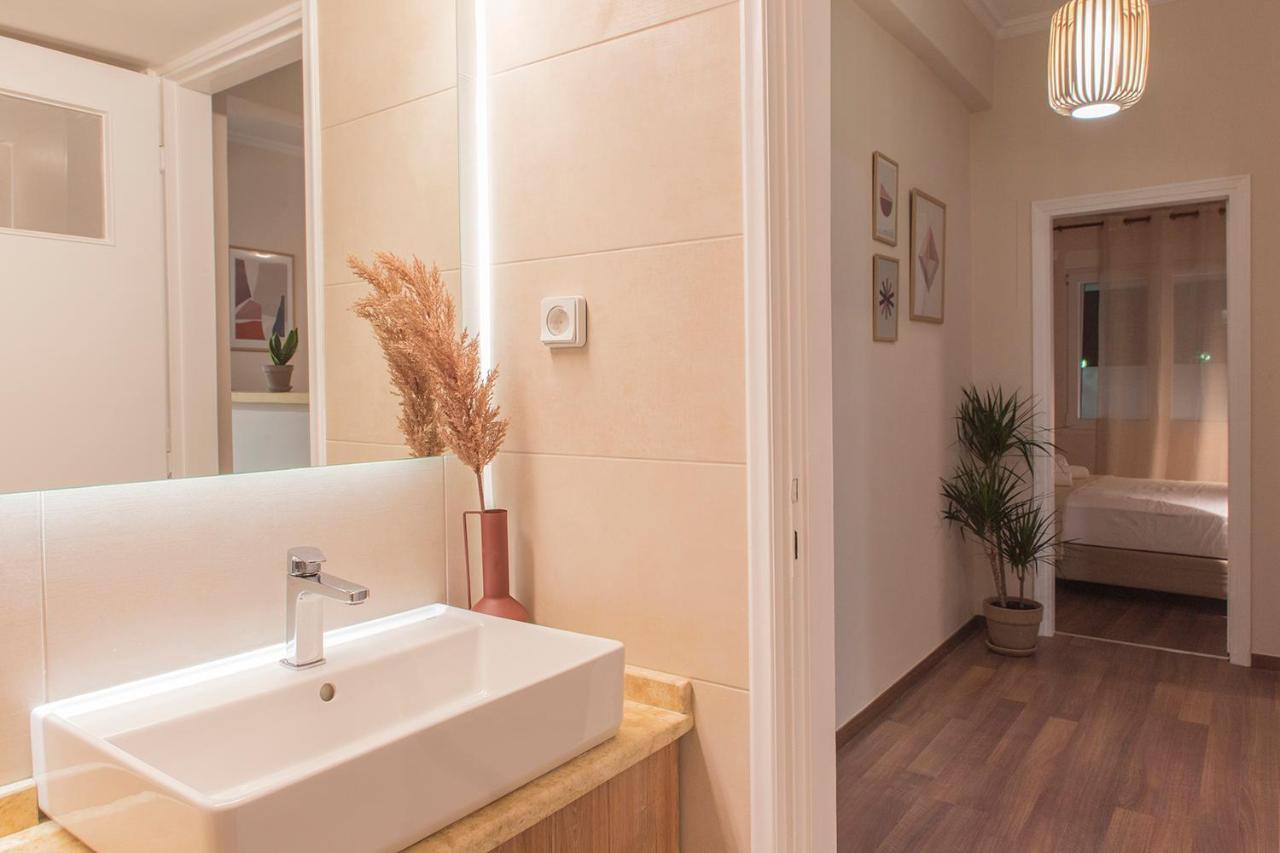Luxury Apartment With Jacuzzi Close To Acropolis - Living Stone Zircon Athena Bagian luar foto